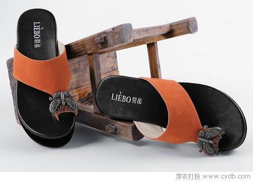 夹趾凉鞋让美丽更加稳妥自然