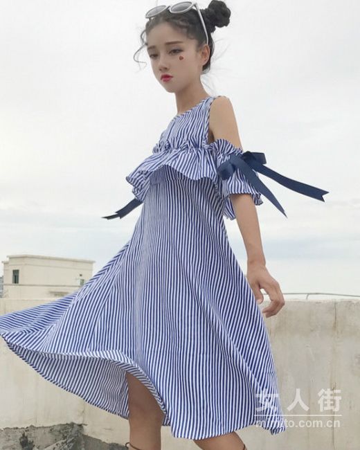 女神们，请收下这几款连衣裙吧