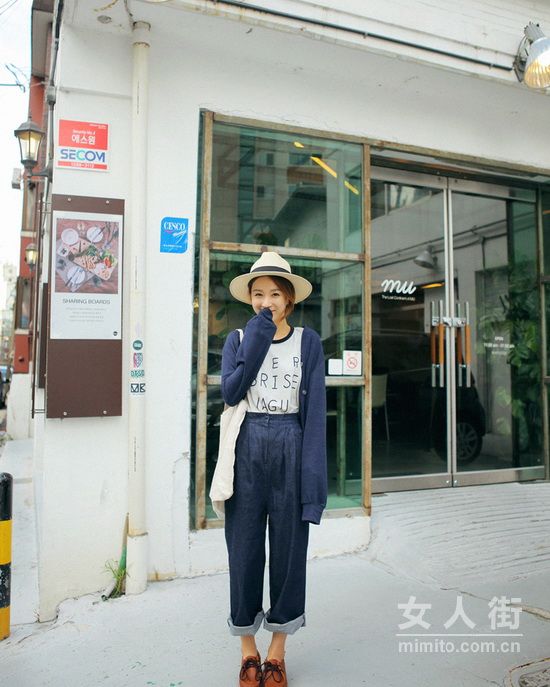 秋季怎么穿显瘦显高 清新文艺范儿搭配示范